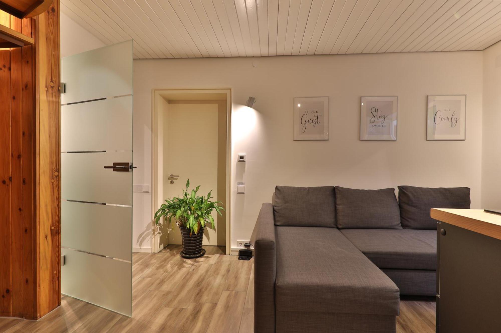 Ferienwohnung Nahe A8 Augsburg Muenchen Ulm ゲルストホーフェン エクステリア 写真